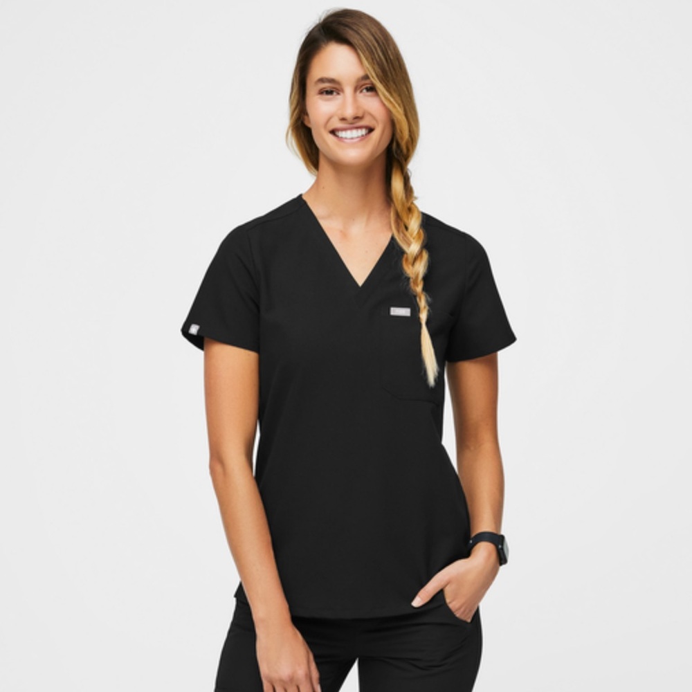 XS black figs scrub top